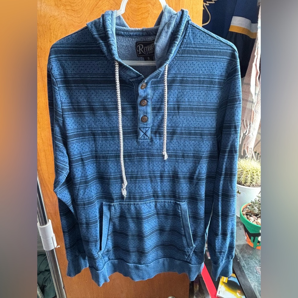 Retrofit Blue Patterned Hoodie